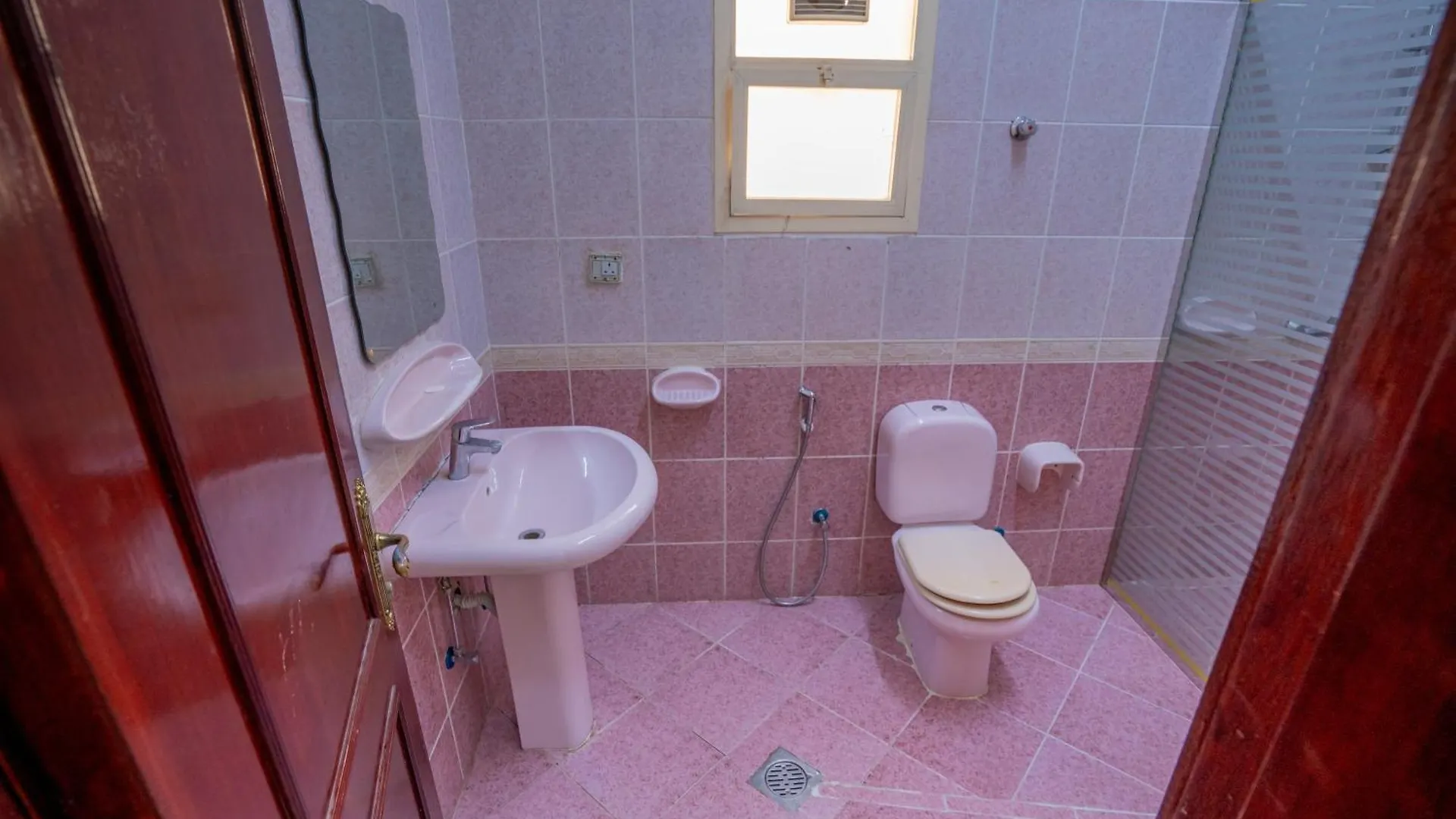 Tourist Family And Couple Rooms Abudhabi Baith Al Jannah Llc Private Family Rooms - Attached Washroom - Vl01 Abu Dhabi Homestay