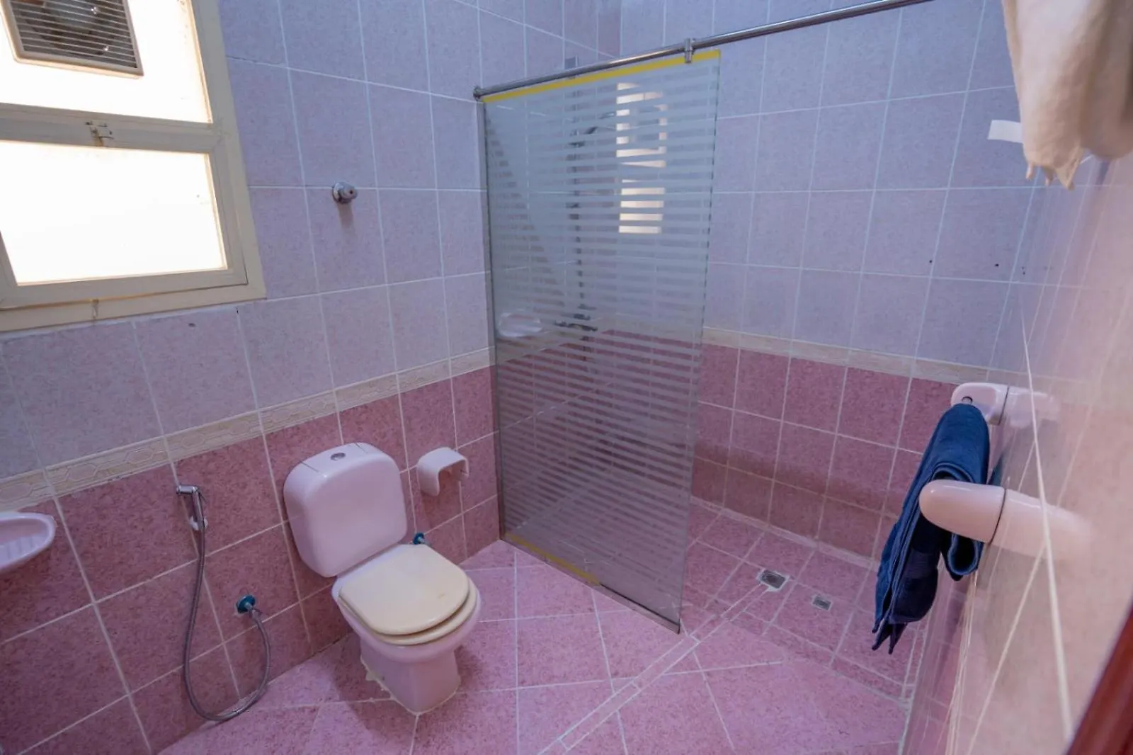 Tourist Family And Couple Rooms Abudhabi Baith Al Jannah Llc Private Family Rooms - Attached Washroom - Vl01 Αμπού Ντάμπι Δωμάτια σε οικογενειακή κατοικία